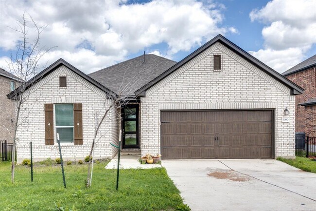 Building Photo - 1100 Desaix Dr