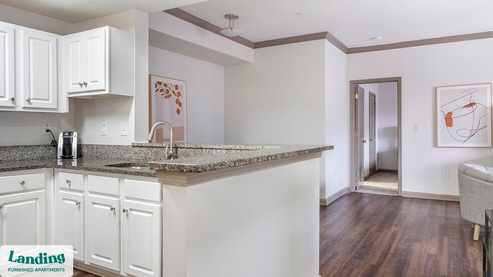 Building Photo - 2000 Monroe Pl NE