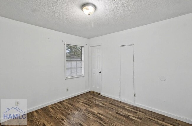 Building Photo - 161 Joe Walker Way