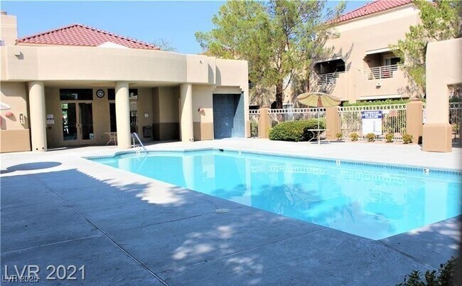 Building Photo - 1901 Desert Falls Ct