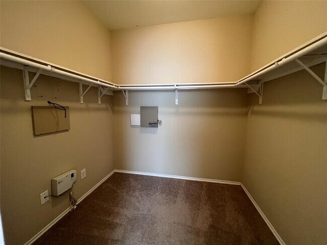 Building Photo - 16006 Arapaho Bend Ln