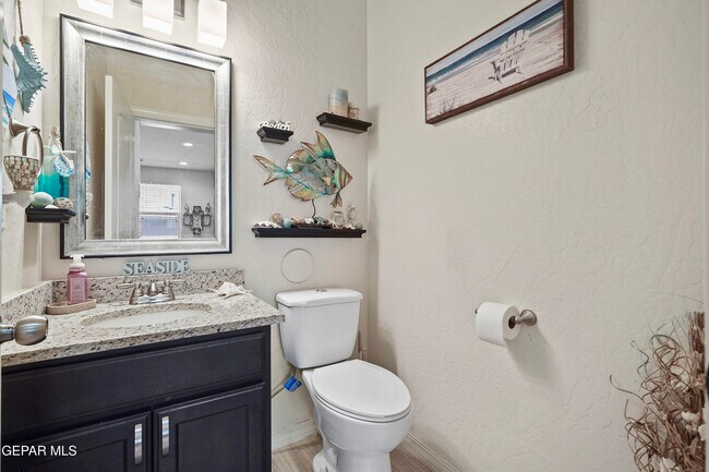 Building Photo - 212 S Manzanita Dr