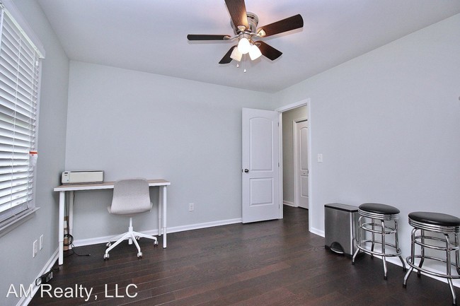 Building Photo - 3 br, 2 bath House - 6201 Thermal Rd