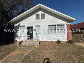 Building Photo - 724 4th Ct W