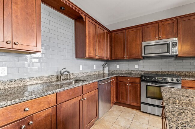 Building Photo - 1515 Lafayette Ave