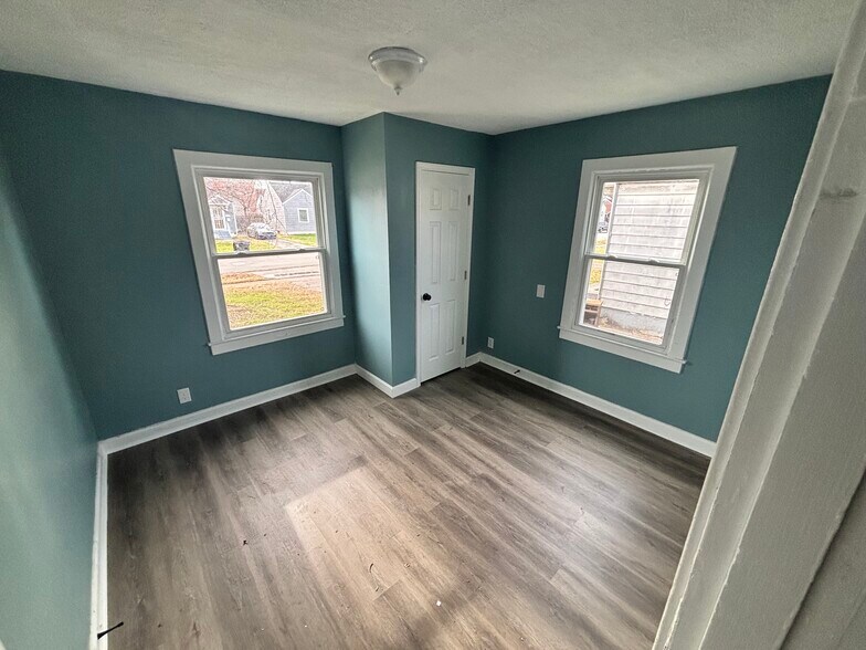 Building Photo - 1639 Dixdale Ave