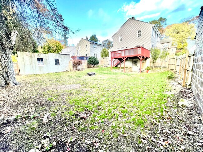 Building Photo - 55 Bronx Ave