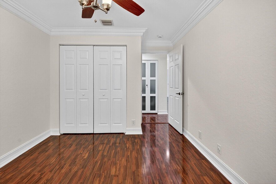 Building Photo - 16081 Poppyseed Cir