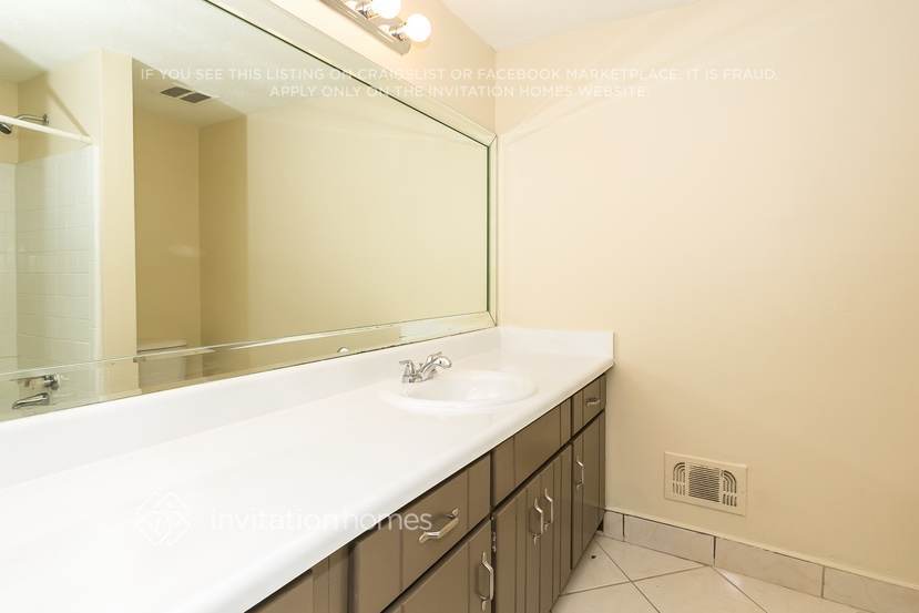 Building Photo - 5100 Greentree Trail