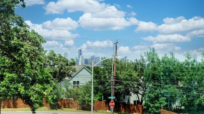 Building Photo - 3108 Aldwyche Dr