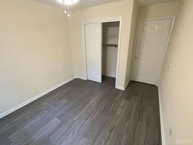 Building Photo - 181 Blew Ct