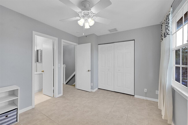 Building Photo - 5400 Jubilee Way