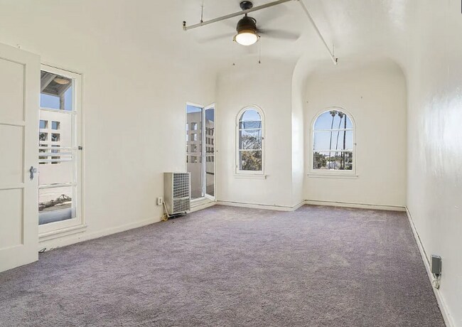 Building Photo - 4151 3rd Ave