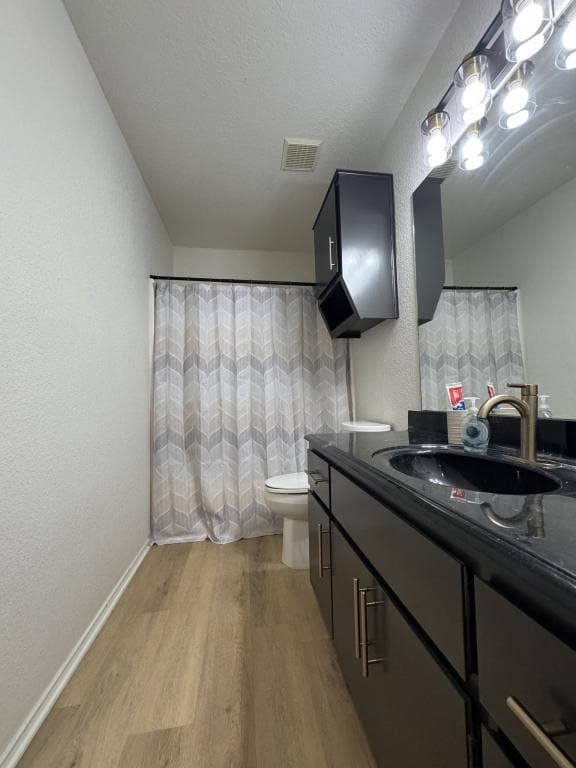 Building Photo - 806 James Loop