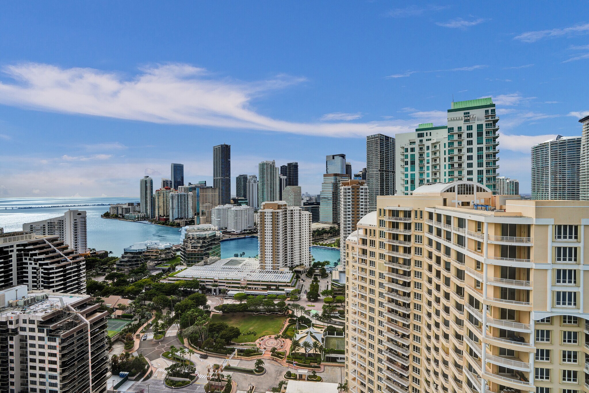 Building Photo - 848 Brickell Key Dr