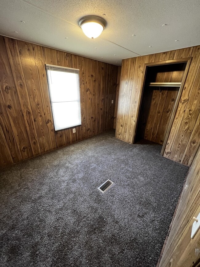 Building Photo - 113 Hussey Mhp Ln