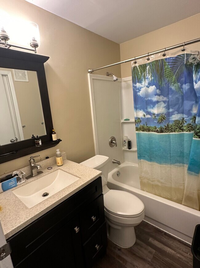 Building Photo - 225 Briarcrest Dr
