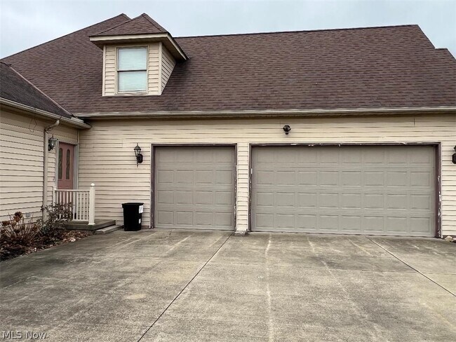 Building Photo - 6456 S Rim Cir