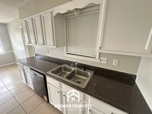 Building Photo - 4505 Stony Point Dr