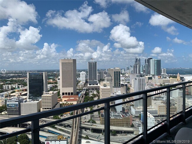 Building Photo - 90 SW 3rd St