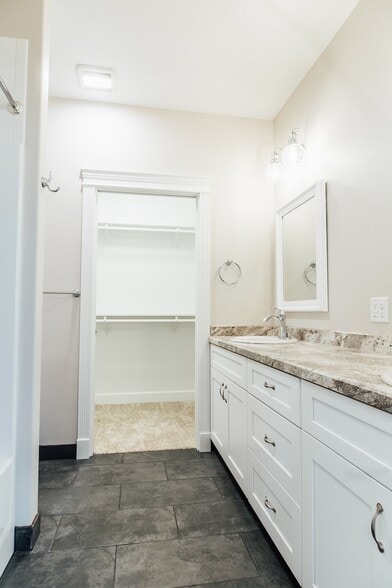 Building Photo - 3 Deer Run