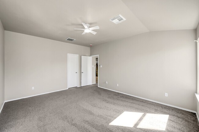 Building Photo - 3139 Lodgemist Ln