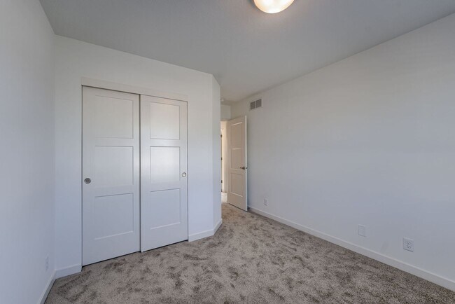 Building Photo - New Construction 3 Bedroom!!