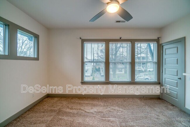 Building Photo - 917B Spain Ave