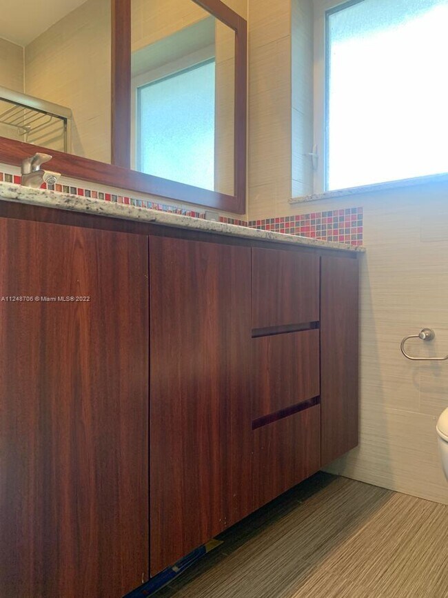 Building Photo - 1001 Surfside Blvd