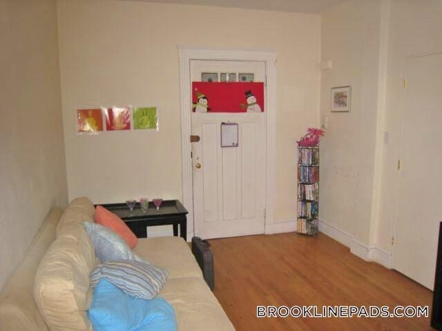 Building Photo - 316 St Paul St