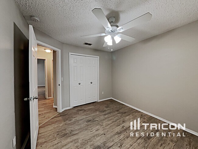 Building Photo - 1576 Palmstone Dr