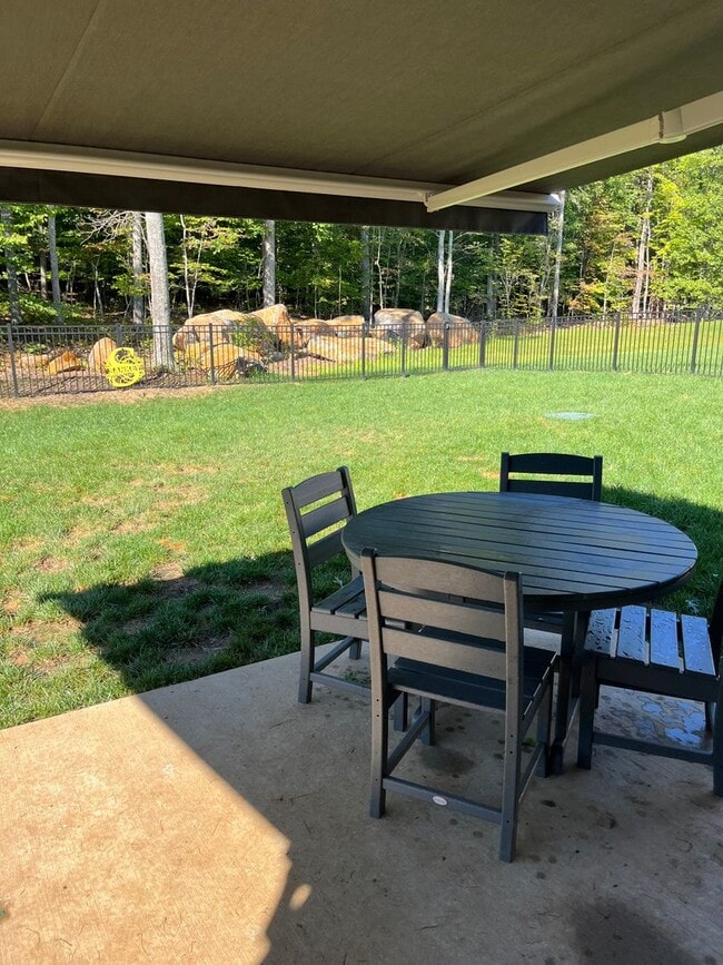 Building Photo - 3 bed 2 bath rental in Village Oaks Subdivision close proximity to Lake Monticello