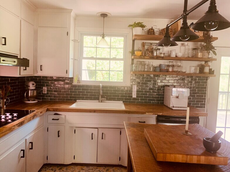Building Photo - 644 Truxton Ct