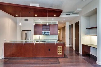 Building Photo - 2600 W 7th St