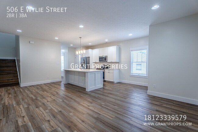 Building Photo - 506 E Wylie St