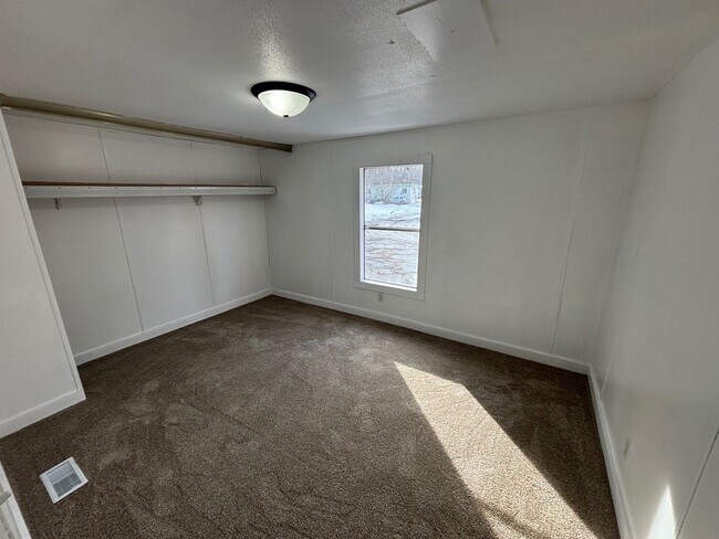 Building Photo - Glendale Mobile Home Park