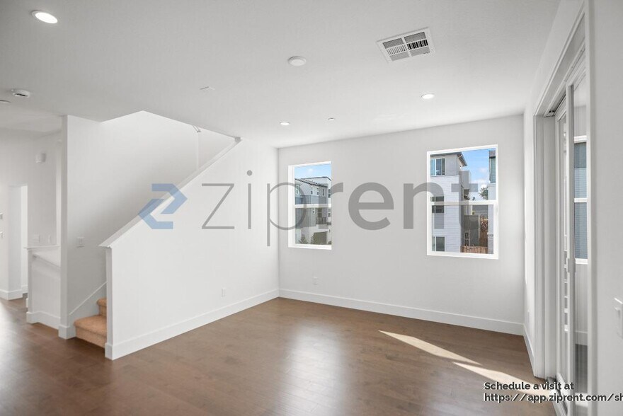 Building Photo - 3102 Seashell Ter