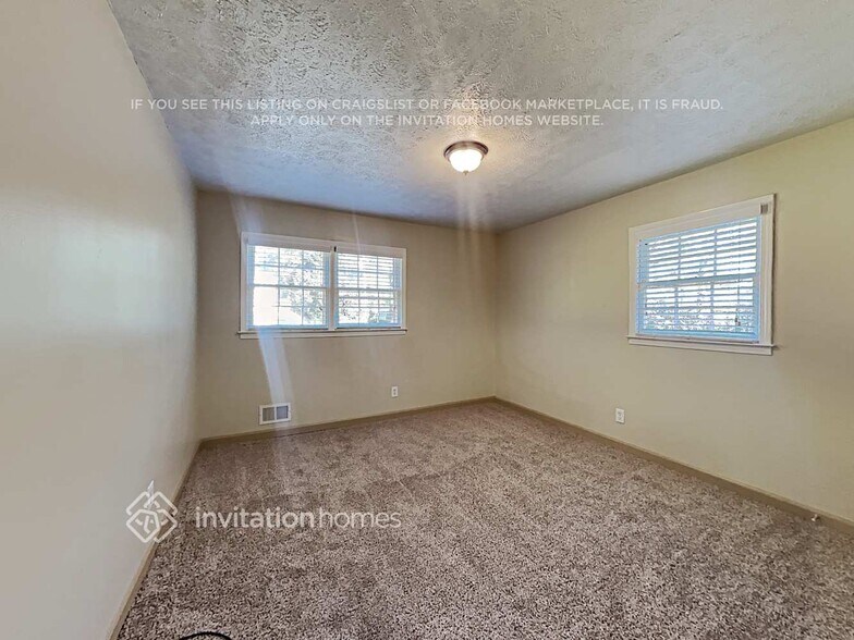 Building Photo - 1569 Dogwood Ln