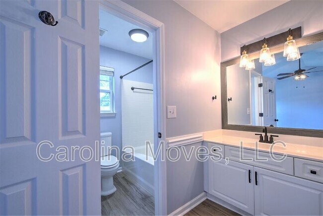Building Photo - 17 Woolridge Way