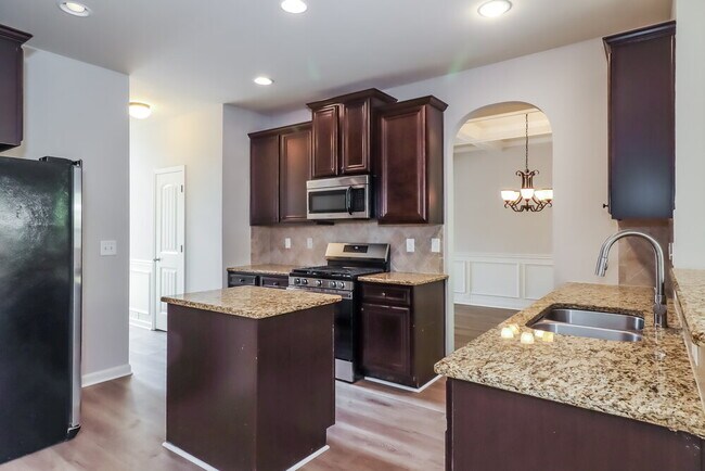 Building Photo - 638 Ocean Ave