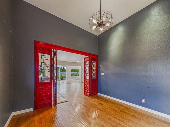 Building Photo - Immaculate Menlo Park house for rent now! $9,100