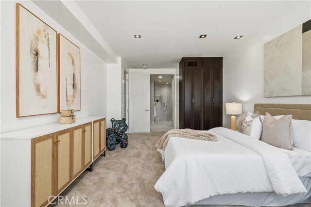 Building Photo - 432 N Oakhurst Dr