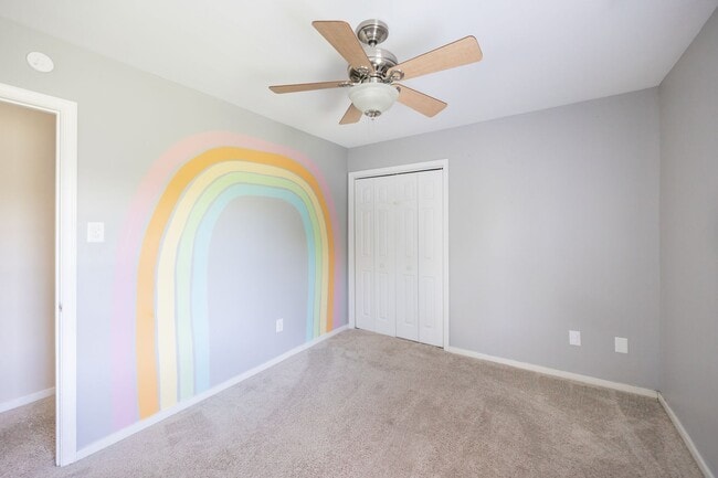 Building Photo - Large 4 Bedroom, 2.5 Bathroom Home in Mech...