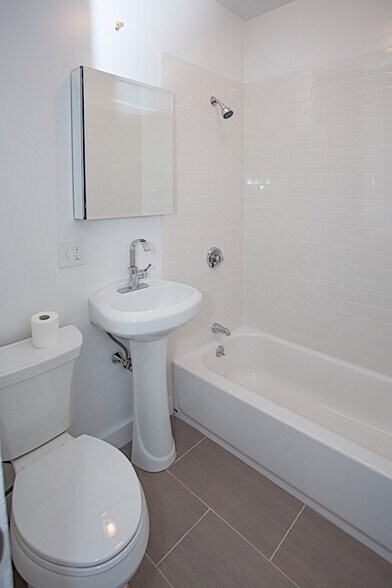 Building Photo - 173A Rindge Ave