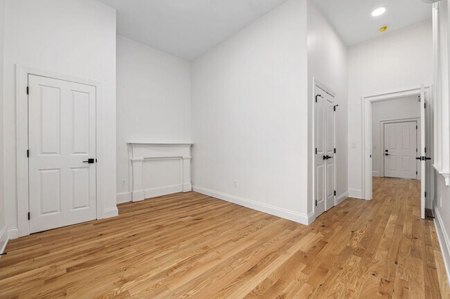 Building Photo - 1121 Dayton St