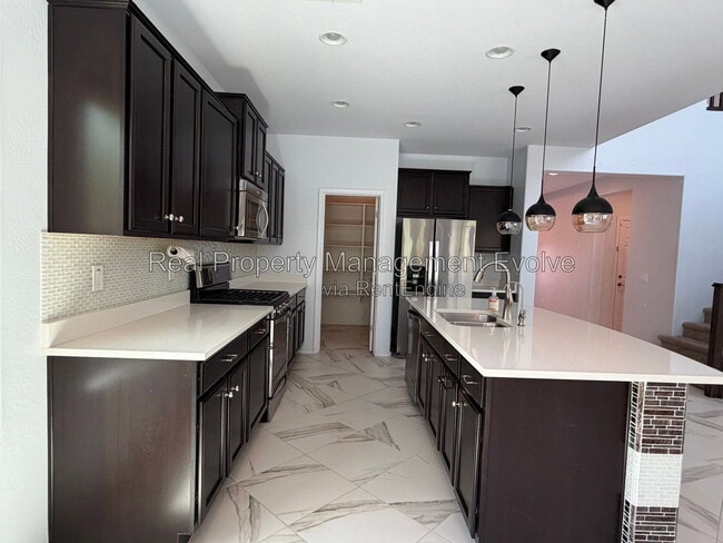 Building Photo - 5164 W Quail Track Dr