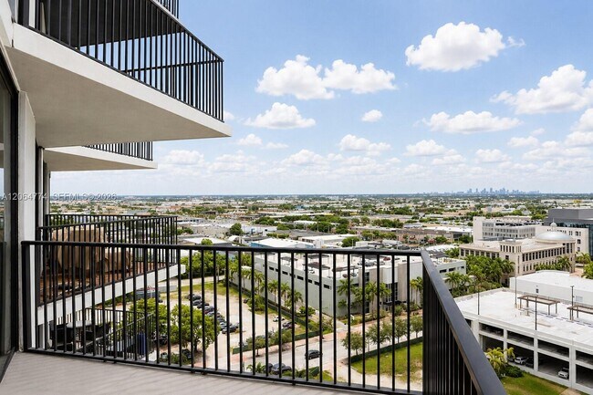 Building Photo - 5300 Paseo Blvd