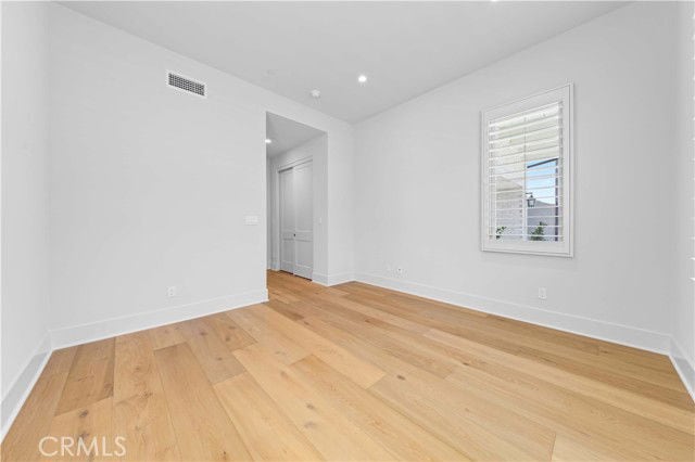 Building Photo - 233 Pinnacle