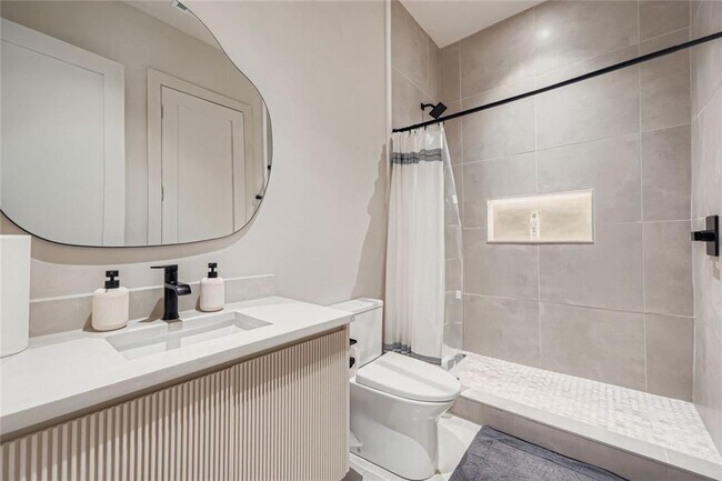 Building Photo - 1223 Mayfair Dr NE