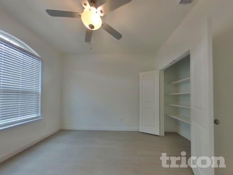 Building Photo - 2701 Brushy Lk Dr